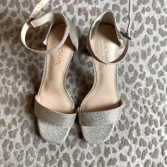 NWOT Michael by Michael Shannon “Stella” Silver Glitter Block Heels, size 10 - Picture 4 of 8